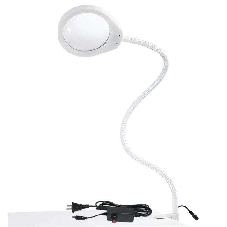 Profesionalna lupa sa svjetlom